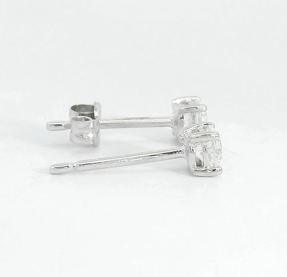 PENDIENTES GARRA FUNDICION 4MM.BRILLANTES H-SI 1.  0.10 CT TW