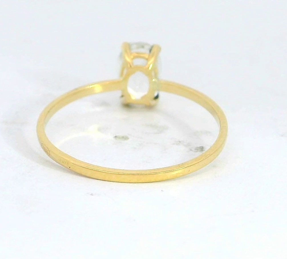 SORTIJA PIEDRA TOPACIO BLANCO OVAL DE 7x5MM 9KILATES