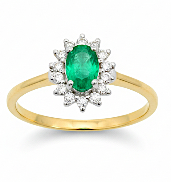 0.06 CT OVAL EMERALD AND DIAMOND RING.0.15 CT TW