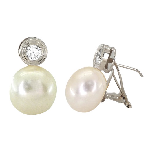 [2314/OB] 12MM BUTTON PEARL OMEGA BACK EARRINGS.
